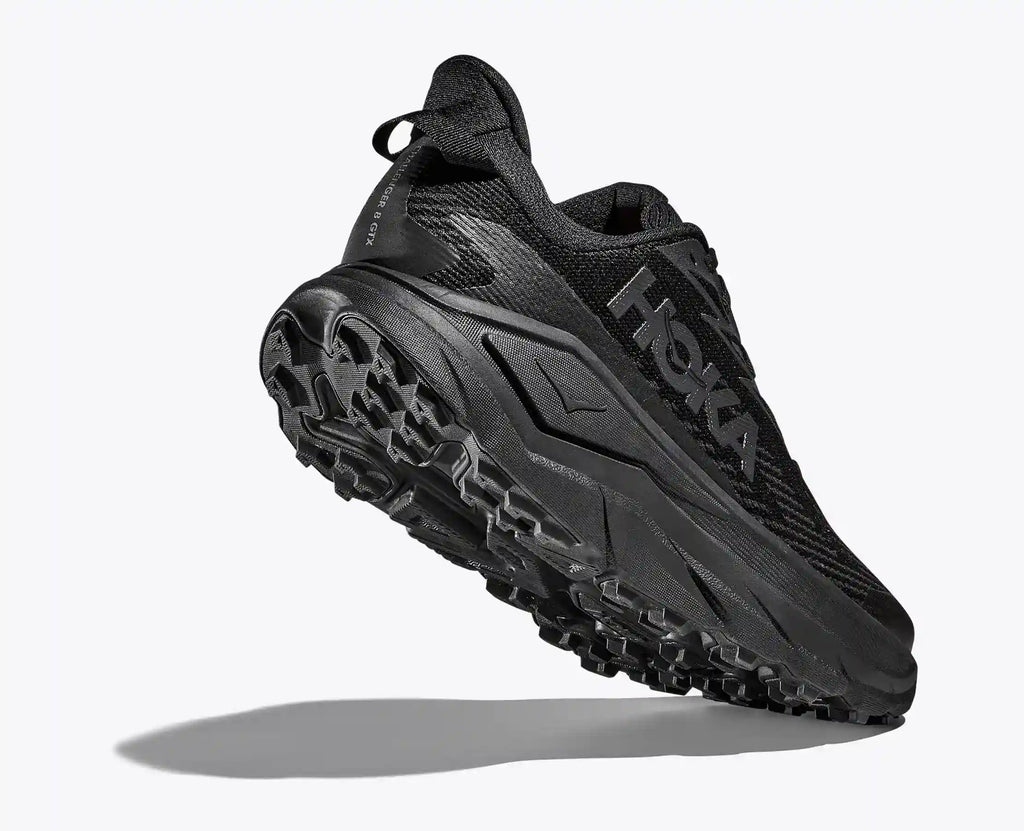 Challenger 8 GTX:Black / Carbon Black:7:Regular
